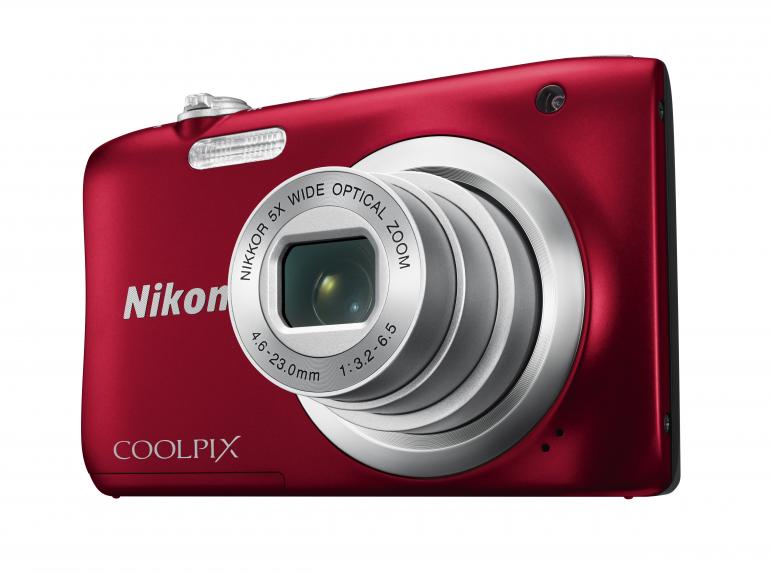 Coolpix A100 – erhältlich in den Farben Rot, Schwarz, Silber und Violett. 