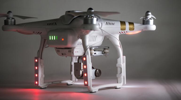 LEDs sollen die Navigation und Erkennbarkeit der Drohne verbessern.