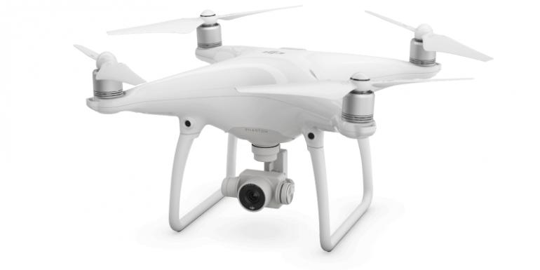 Die neue Drohne von DJI kommt mit Funktionen zur automatischen Hinderniserkennung und Objektverfolgung. 