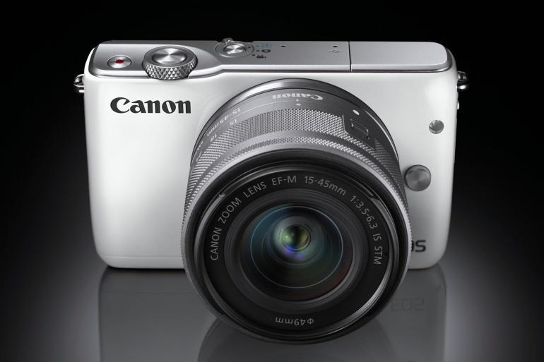 Die Canon EOS M10 ist voll mit dem M-System von Canon kompatibel. Über einen Adapter lassen sich auch EF-Objektive verwenden