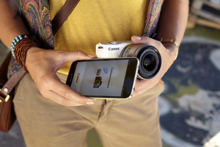 Gerade Umsteiger von kleineren Kameras oder Smartphones dürften
mit der sichtlich kompakten EOS M10 ihre Freude haben.
