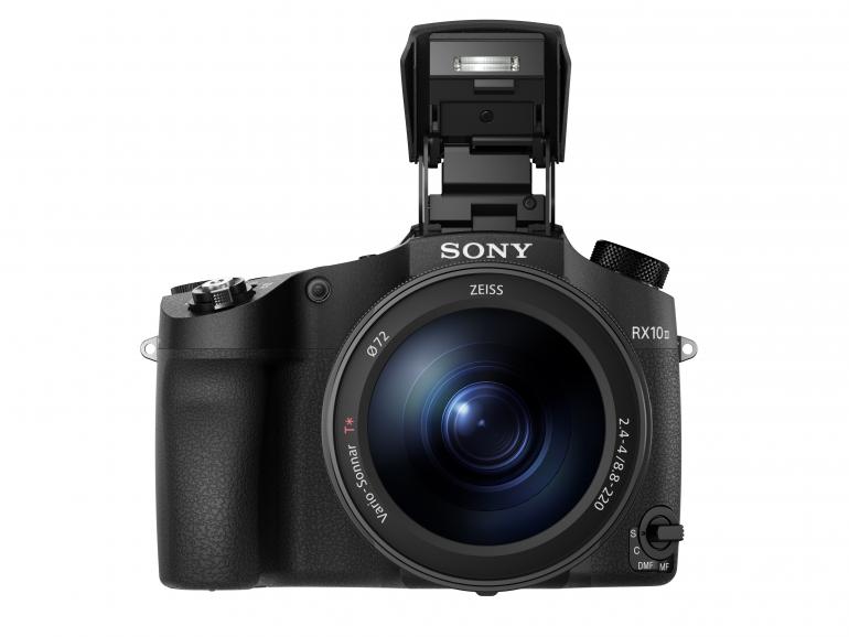 Neues von Sony: RX10 III mit Mega-Zoom und neue Alpha-Objektive