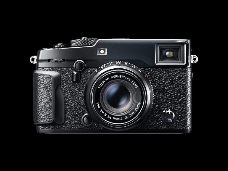 Die Fujifilm X-Pro2 mit optisch-elektronischem Sucher und scharfem X-Trans-CMOS-III-Sensor. Das magnesiumlegierte Gehäuse ist gegen Spritzwasser abgedichtet. Zudem ist die Kamera frostsicher bis -10 °C. 