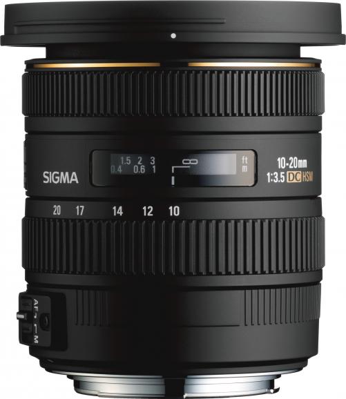 Noch deutlich kompakter als das 105mm-Makro-Objektiv präsentiert sich die weitwinklige 10-20mm-Optik.