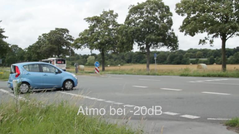 Lesertest bei einer alltägliche Straßensituation: Jaqueline Trubas hebte in ihrem Praxistest vor allem die schnelle Einsatzfähigkeit des Sennheisers hervor.