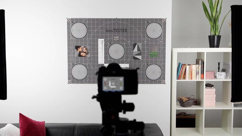 Der Lenstester erlaubt die Analyse von Kameras und Objektiven in den eigenen vier Wänden. Ein spannendes Produkt – vor allem für Technikfans.