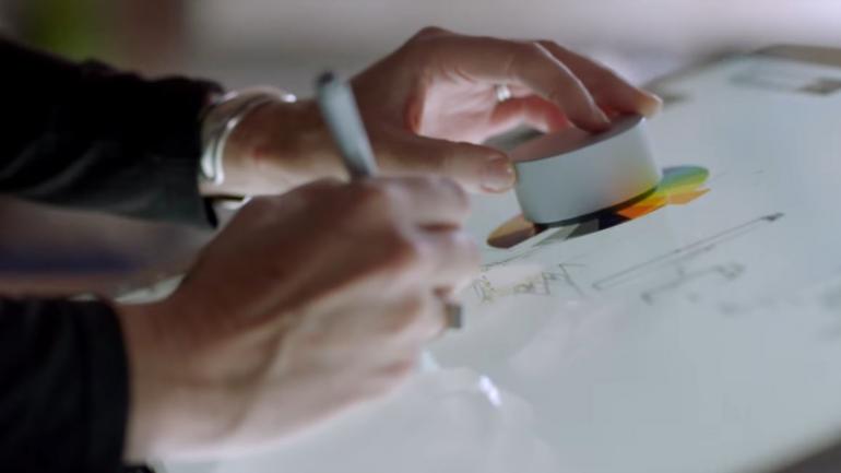 Microsoft Surface Studio im Einsatz mit dem Surface Dial