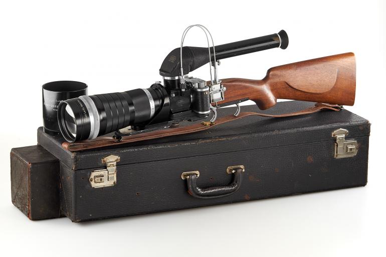 Das Kameragewehr RITEL mit dem 40 cm Telyt-Objektiv und passendem Koffer liegt bei einem Schätzpreis zwischen 170.000 bis 200.000 Euro.