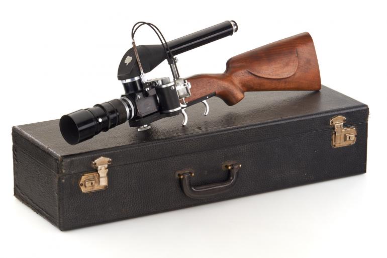 Das RITOO Gewehr mit dem 20 cm Telyt-Objektiv. Schätzpreis: 150.000 bis 180.000 Euro