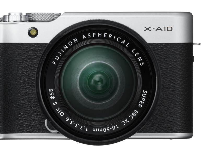 Spiegellos mit Selfie-Modus: FUJIFILM X-A10 