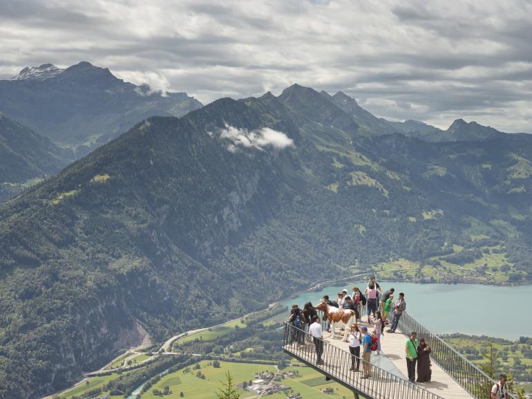 Simon Roberts, Harder Kulm, Interlaken, 2016, aus dem Projekt «Fremdvertraut»