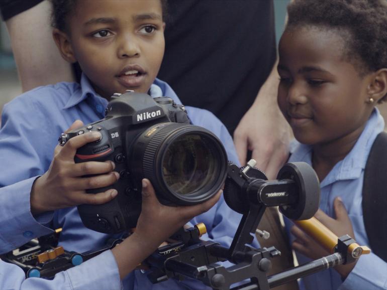 Nikon unterstützt die Charity-Organisation skate-aid