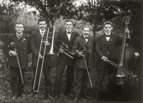 August Sander: Bauernkapelle, 1913