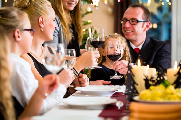 So gelingen perfekte Familienfotos an Weihnachten