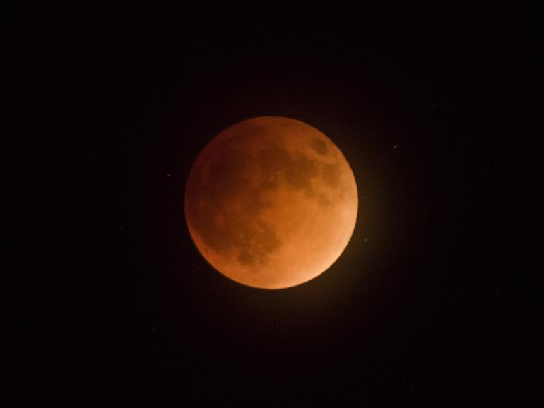 Astrofotografie-Megaevent: Blutmond, Supermond, Blue Moon