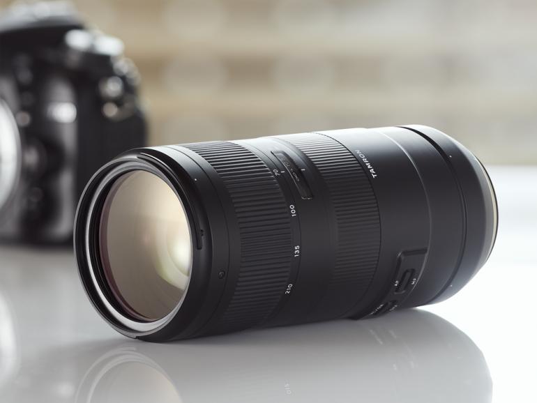  Das 70-210mm F/4  ist voraussichtlich ab April mit Canon- und Nikon- Anschluss für 1049 Euro erhältlich.