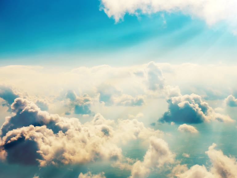 Auch aus dem Flugzeug können spektakuläre Wolkenaufnahmen entstehen.