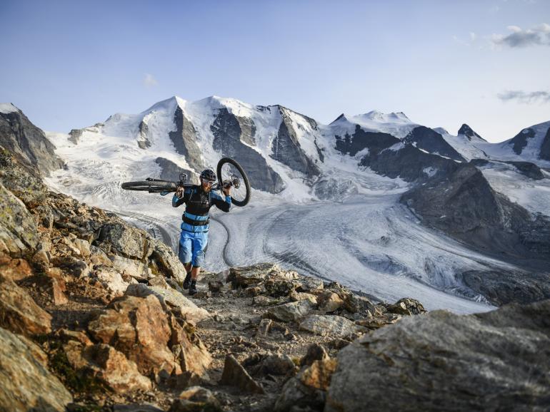 Sportfotografie in den Alpen mit der Nikon D850