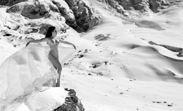 Rollei Gletscher-Shooting: Extremer Härtetest für Model und Material