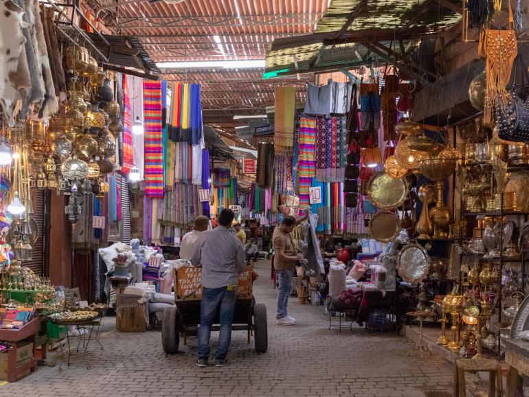 Ein fotografisches Highlight sind die orientalischen Basare. Nutzen Sie die ISO-Automatik, um sich den wechselnden Licht­verhältnissen schnell anzupassen.