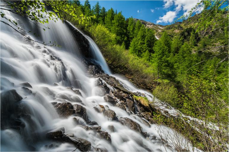 Spektakulärer Wasserfall: 10 faszinierende Fotos aus unserer Galerie