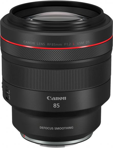 RF 85mm F1.2L USM DS. Porträtbrennweite mit neuem Defocus Smoothing. Diese Technik soll für ein gleichmäßiges, gezielt unscharfes Vorder- und Hintergrundbokeh sorgen. 