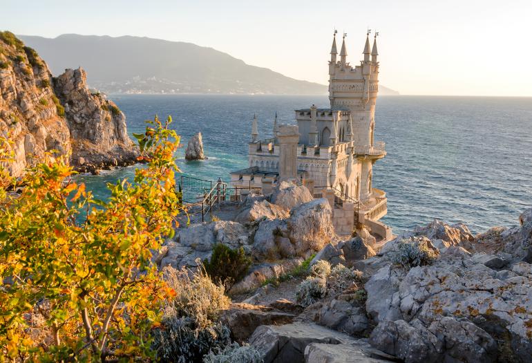 Das Schwalbennest ist mittlerweile ein Wahrzeichen für den Großraum Jalta und die gesamte Halbinsel.