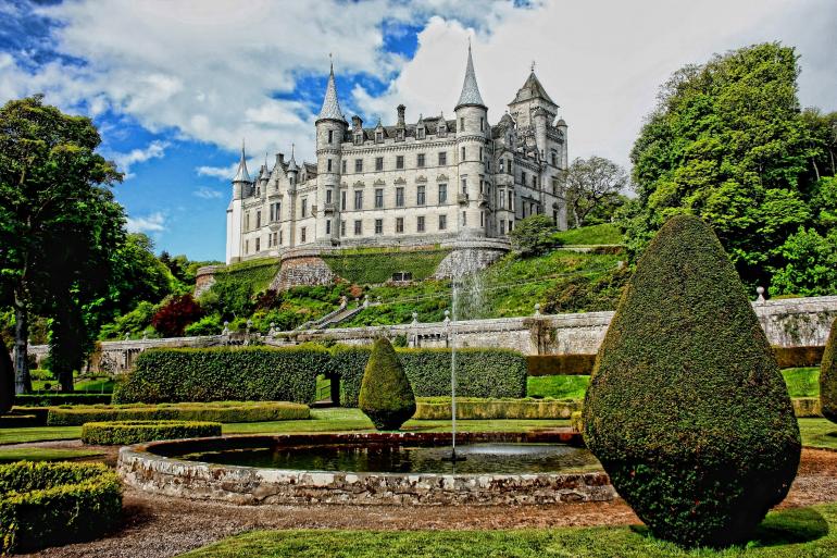 Mit 189 Zimmern ist Dunrobin Castle das größte Wohngebäude in den nördlichen schottischen Highlands.