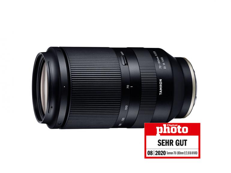 Das Tamron 70-180mm F/2.8 Di III VXD besitzt einen neu entwickelten Linear-Fokusmotor, der nach Herstellerangaben der schnellste AF-Motor von Tamron ist. In unserem Praxistest funktionierte der Autofokus insbesondere bei Offenblende f/2,8 hervorragend. Je weiter Sie abblenden, umso länger dauert das Fokussieren.