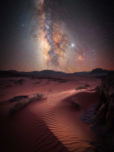 Wadi Rum in Jordanien bei Nacht