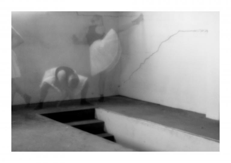 Foto aus der Serie: Even When We're Breathing, We're Moving