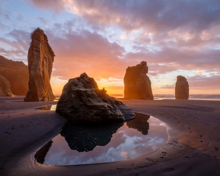 Felsformationen Three Sisters an der Nordküste von Taranaki, Fujifilm X-T2 | 10mm | Zeit variabel | f/11 | ISO 200