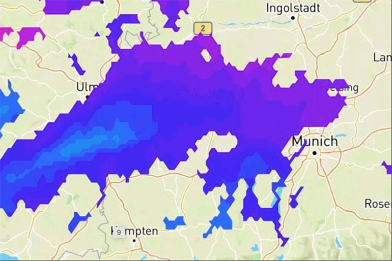 Dichter Nebel: Wenn eine Nebelschicht mit einer Dicke von mehr als ~50 m vorhergesagt wird, wird die Schicht in der Viewfindr-App durch den Wetterparameter „Dichter Nebel“ visualisiert.