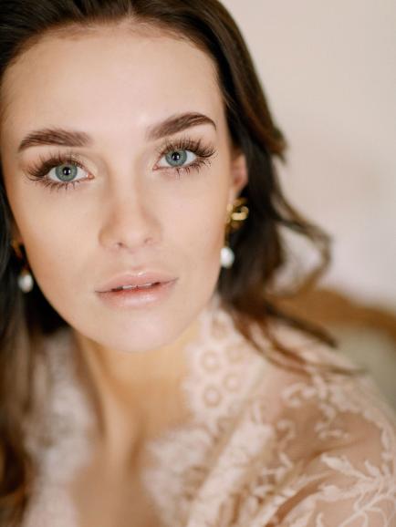 Kamerablick: Mila Flad integriert immer wieder sinnliche Nah-Porträts in ihre Boudoir-Aufnahmen. Canon EOS R5 | 85mm | 1/250 s | f/2 | ISO 1600