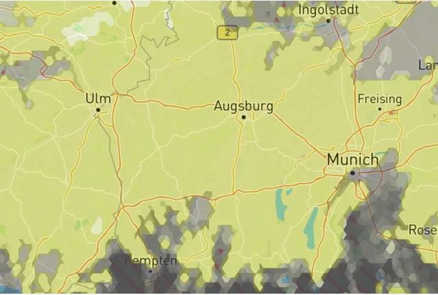Viewfindr Nebel-Parameter: Der Nebel wird immer in der Mitte des vorhergesagten Gebietes, das mit Nebel bedeckt sein wird, am mächtigsten sein. Es gibt einen fließenden Übergang zwischen nebelfreien Gebieten und dem Zentrum der Nebelschicht, wo sich der dichteste Nebel befindet.