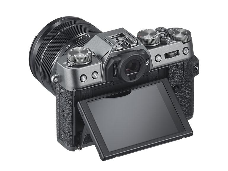 Retro-Style für Designbewusste: Mit ihrem Retro-Design sind die Kameras der X-T-Reihe von Fujifilm ein absoluter Hingucker. Die im Bild gezeigte X-T30, die im Jahr 2019 auf den Markt kam, ist im Handel schon für unter 800 Euro erhältlich.