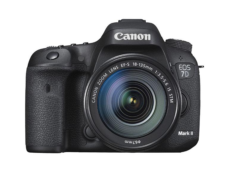 Alt, aber gut: Es muss nicht immer der Neukauf sein: Eine Kamera wie die Canon EOS 7D Mark II liefert auch heute noch gute Werte – gebraucht ist sie für unter 500 Euro zu haben.