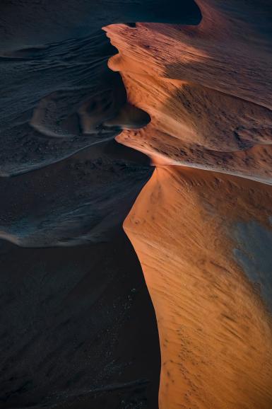 Abstrakte Landschaften: Typisch für Fotograf Tom Hegen, dessen Bilder immer auch von grafischen Elementen geprägt sind. Fujifilm X-H2 | 56mm | 1/180 s | f/4 | ISO 400