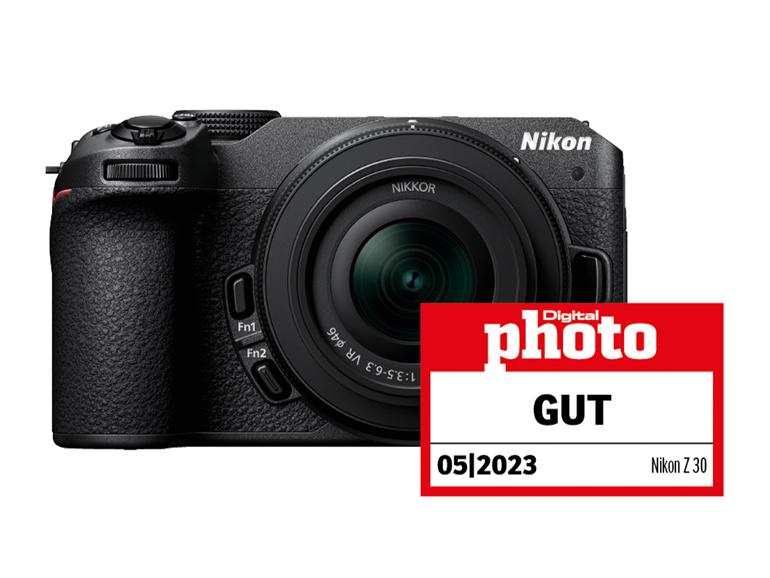 Nikon Z 30 mit Testlogo