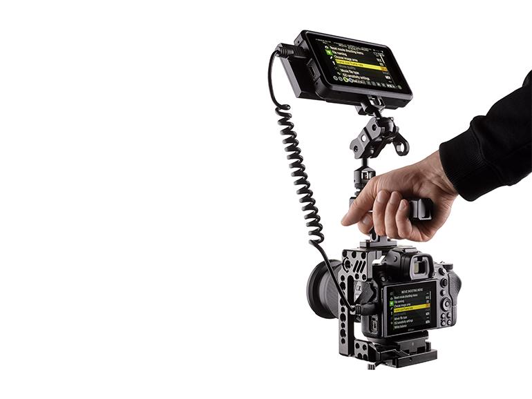 Videozubehör: Die Z 6 II von Nikon lässt sich auch ohne Einschränkungen für professionelle Videoaufnahmen nutzen. Das entsprechende Zubehör bietet Nikon maßgeschneidert für die Kamera im eigenen Online-Shop an.