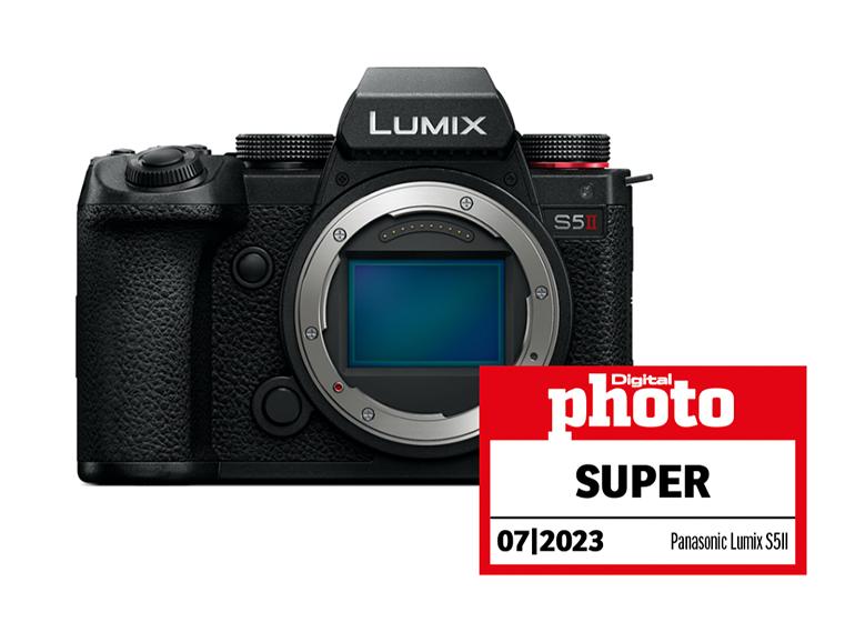 Panasonic Lumix S5II mit Testlogo