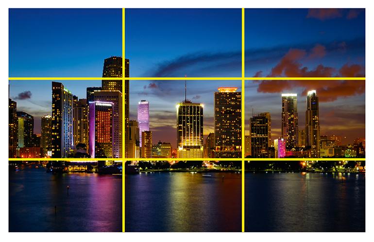 Bei der Drittelregel wird das Bild gedanklich durch je zwei horizontale und vertikale Linien geteilt und so in neun gleiche Teile gegliedert.