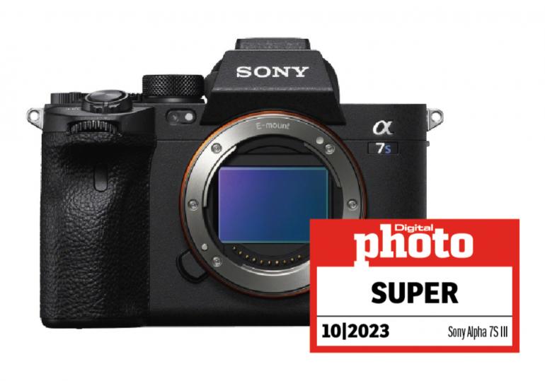 Sony Alpha 7S III mit Testlogo