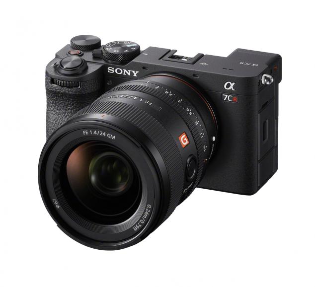 Die neue Sony Alpha 7CR besitzt einen rückwärtig belichteten Exmor R CMOS-Vollformatsensor mit ca. 61,0 Megapixeln und einen neuen BIONZ XR Bildprozessor.