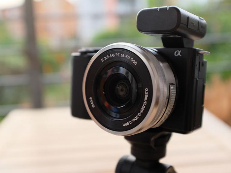 Sonys ZV-E10 ist eine Streaming-Kamera speziell für Creator-Bedürfnisse.
