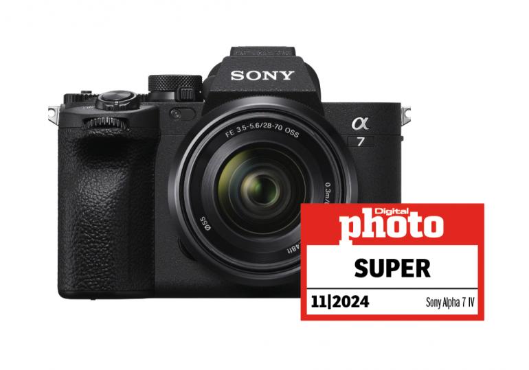 Sony Alpha 7 IV mit Testlogo