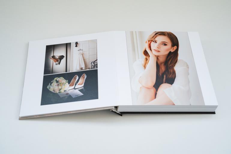 Bei den meisten Fotodienstleistern finden Sie zahlreiche kostenpflichte Extras, um Ihr Fotobuch zu veredeln.