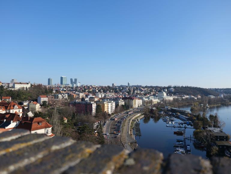 Direktes Sonnenlicht: Bei direktem Sonnenlicht profitiert die Kamera von ihrem hohen Dynamikumfang.
