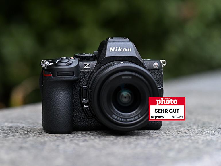 Mit einem Gewicht von nur 700 Gramm (ohne Objektiv) ist die Z5II eine der leichtesten Vollformatkameras auf dem Markt.