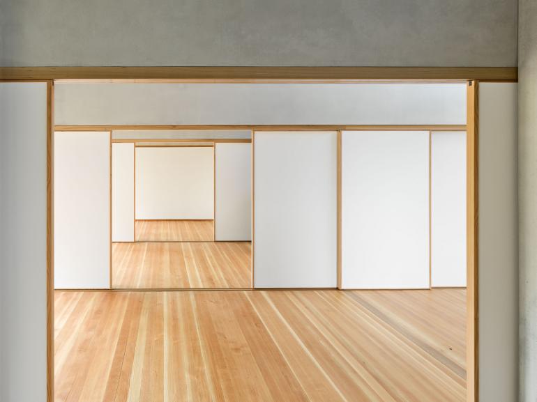 Innenansicht eines Wohnhauses am Stadtrand Gockhausen, CH – von Loeliger Strub Architekten